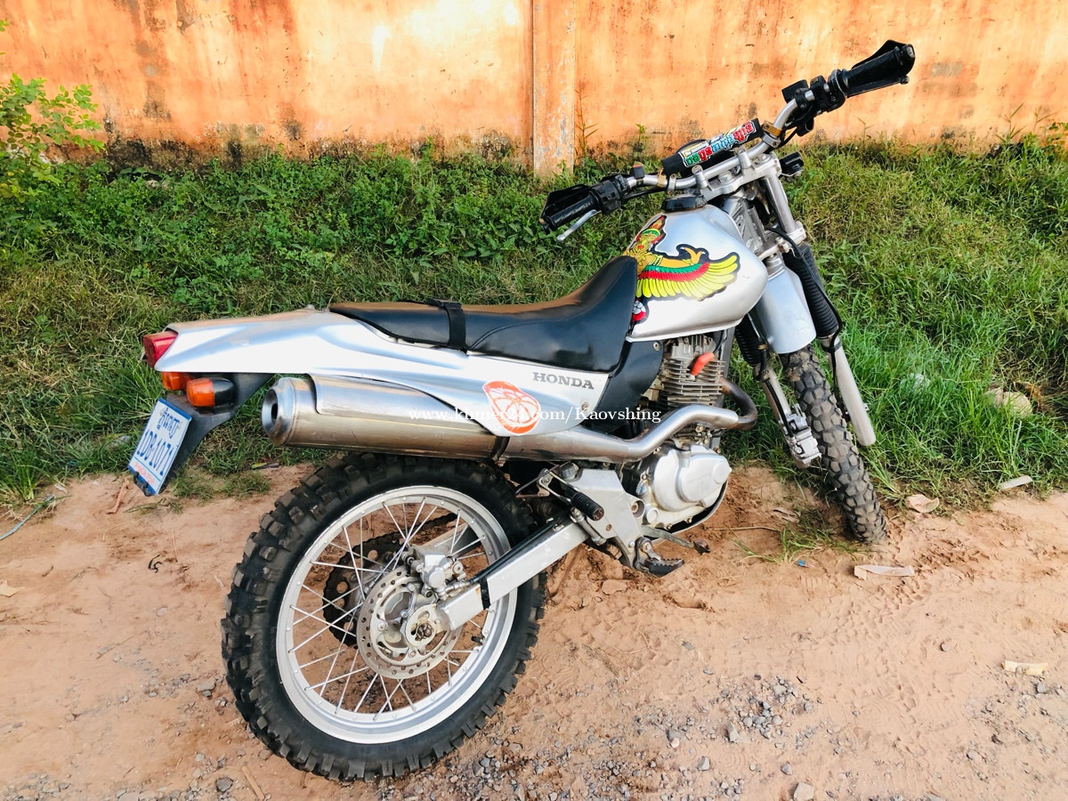 ម៉ូតូលក់បន្ទាន់ម៉ាក Honda SL 230cc មានពន្ធកាតគ្រីត្រឹមត្រូវ (Full Tax ...