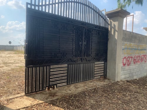 ដីលក់បន្ទាន់នៅភូមិអង្គសំណាង​ ឃុំពេីក​ ស្រុកអង្គស្នួល​ ខេត្តកណ្តាល