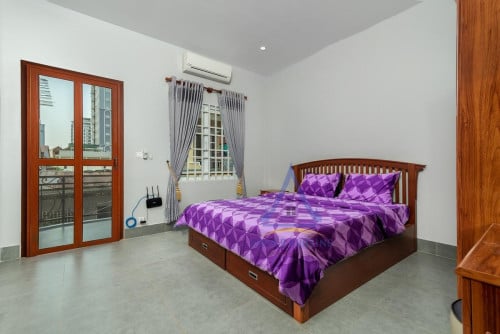 Doun Penh area | Fully furnished one-bedroom for rent near Sorya mall, Central market