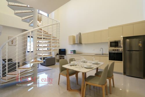 프놈펜에 렌트 아파트 Tuol Kork area| Luxurious 2 bed duplex apartment for rent | pool, gym, jacuzzi and steam