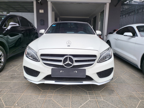 Mercedes Benz C300 4matic Amg Line 2016 តំលៃ $48000 ក្នុង ភ្នំពេញ 