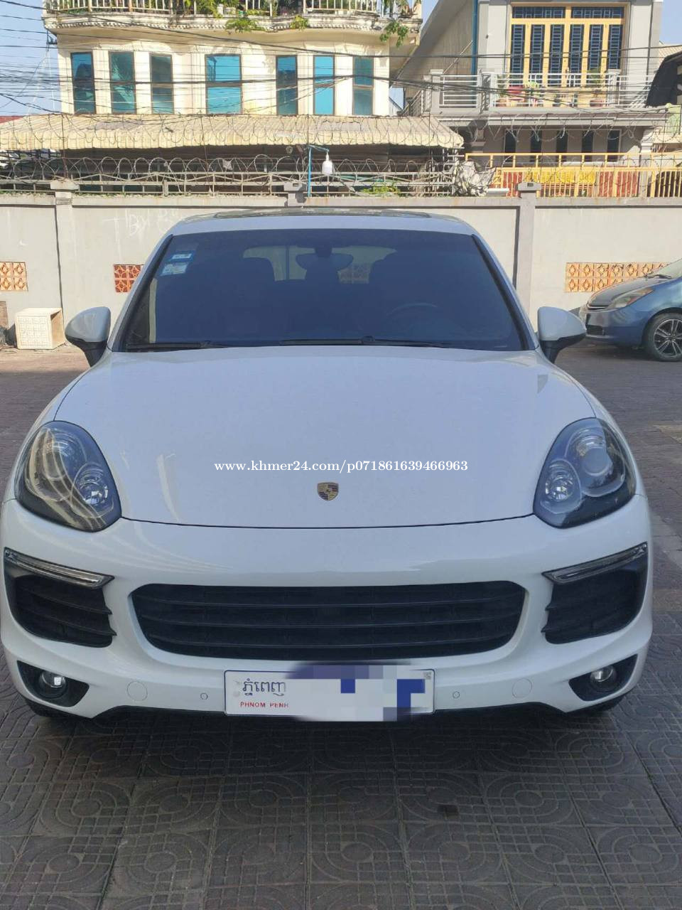 Porsche Cayenne S Hybrid 2015 Price 65000.00 in Phnom Penh, Cambodia