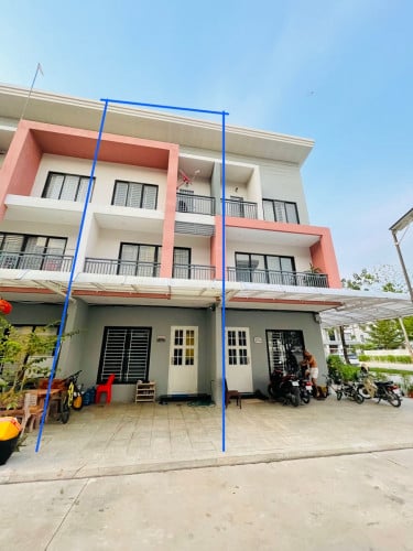 ផ្ទះជាប់ផ្ទះកែង ម្ចាស់ផ្ទះផ្ទាល់