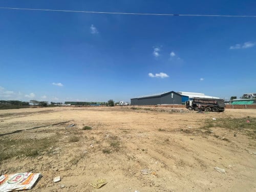 ដីសម្រាប់ជួល/Land for for rent នៅក្រោយការ៉ាស់សាំង PPT ជិតក្រសួងដែនដីថ្មី, Property Code:VBRE01146
