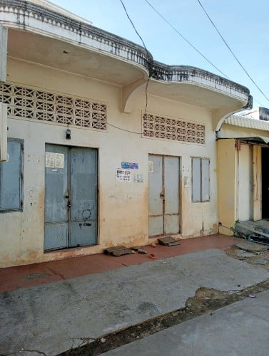 ដីផ្ទះ2ល្វែងលក់បន្ទាន់