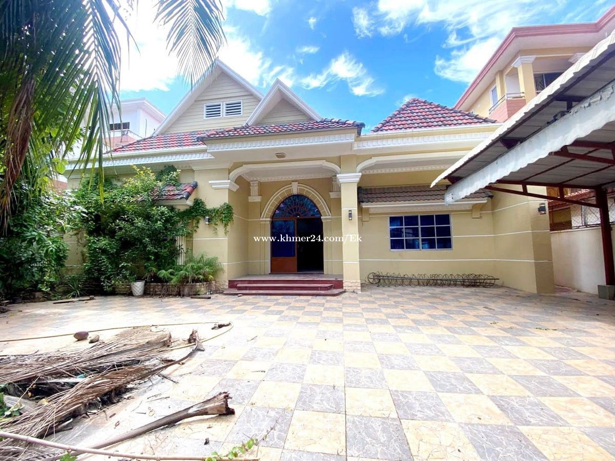 Villa Rent in Psar Derm Thkov Area, South of Russian-Toul Tompong Market, 17x25m, 04 Rooms per month