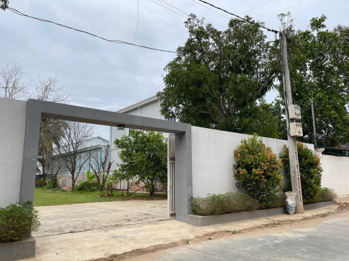 ផ្ទះវីឡាលំហែរលក់បន្ទាន់ ស្ថិតនៅជិតរោងចក្រស្រាបៀរថៃហ្គឺ ៤៣ម៉ឺនដុល្លា(ចចារ)