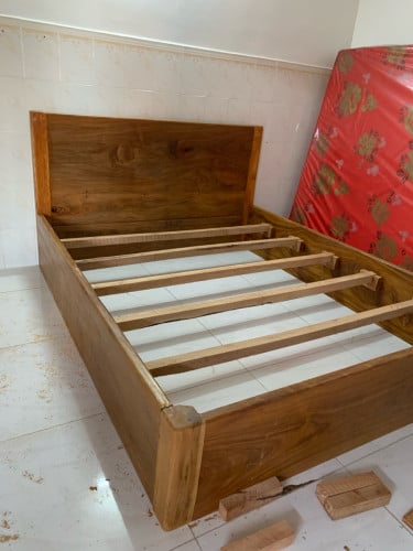 គ្រែលក់