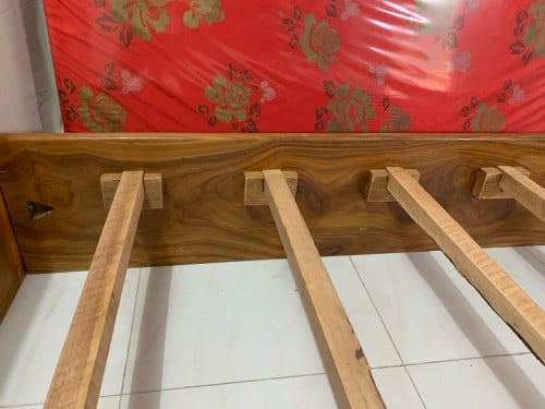 គ្រែលក់