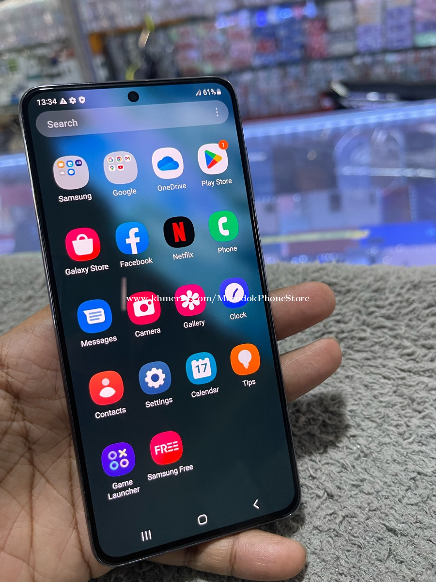 Samsung S21 Ram8G Memory256G 97 ក្រុមហ៊ុនសុីមពីរ មានកាសឆ្នាំង Price 295 in Phnom Penh