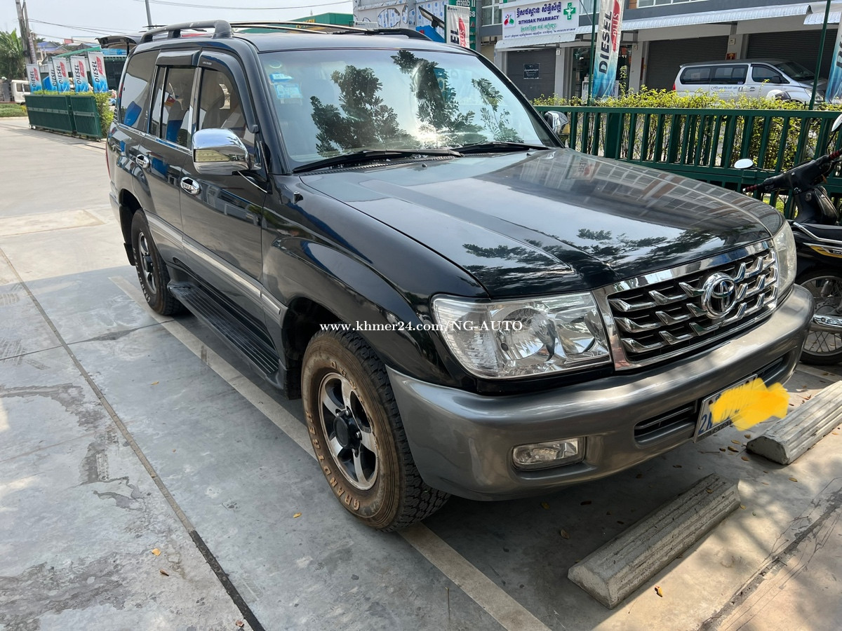 Toyota Land cruisers 1999 ម៉ាស៊ូតម៉ាសុីនតូច Price 11000 in Phnom Penh