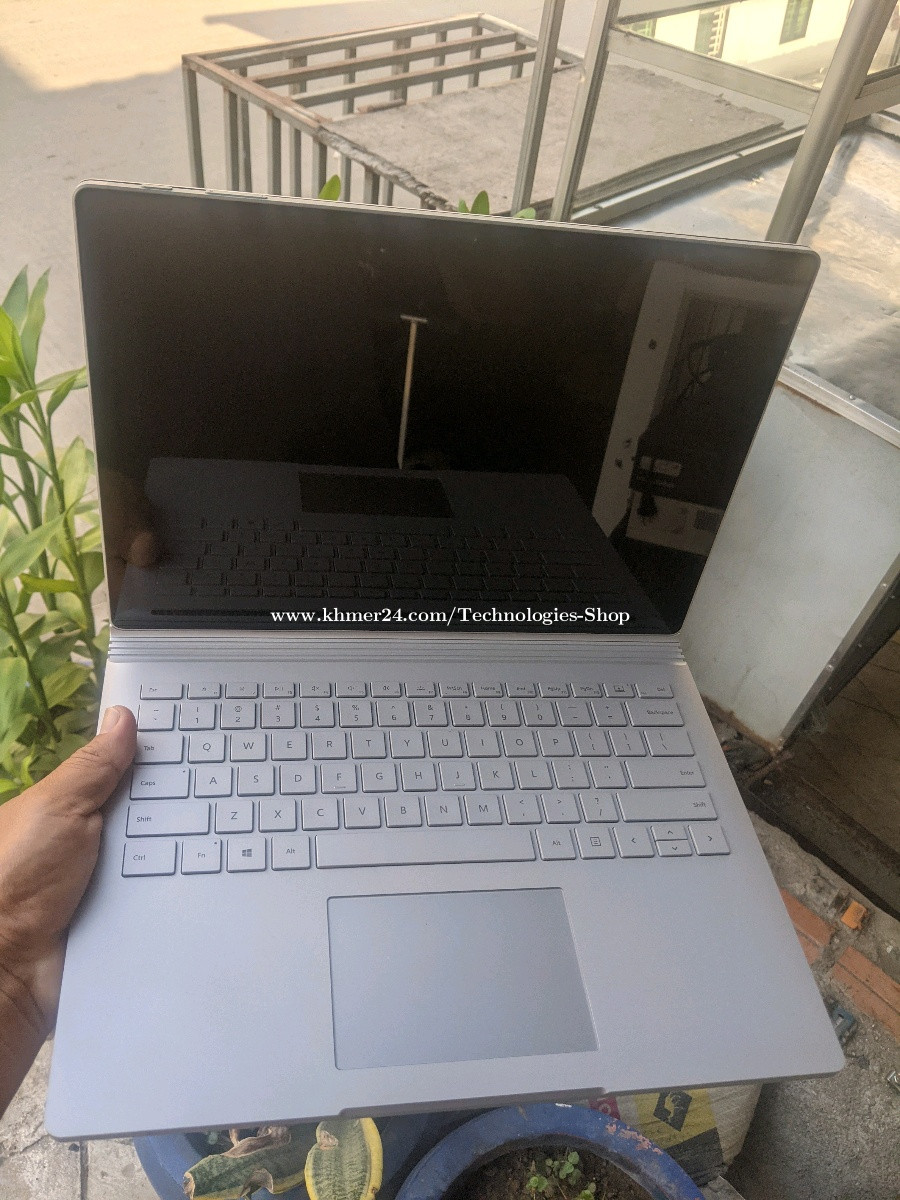 Surface book 2 (13.5