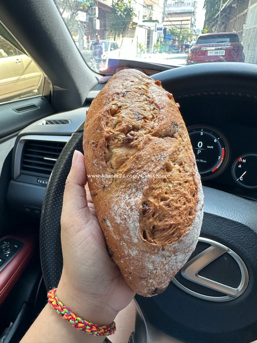 នំបុ័ងស្រូវសាលីទំពាំងបាយជូរ Raisin Whole Wheat Bread Price 1.50 in