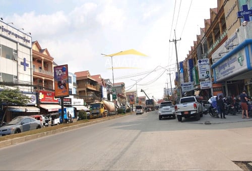 ដីមានចំណូលស្រាប់លក់នៅជាប់ផ្លូវហាណូយ