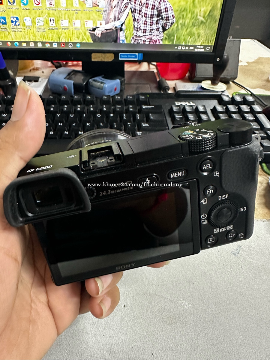 Sony a6000 + Len kit 1650mm Price 360 in Kampong Chhnang, Cambodia
