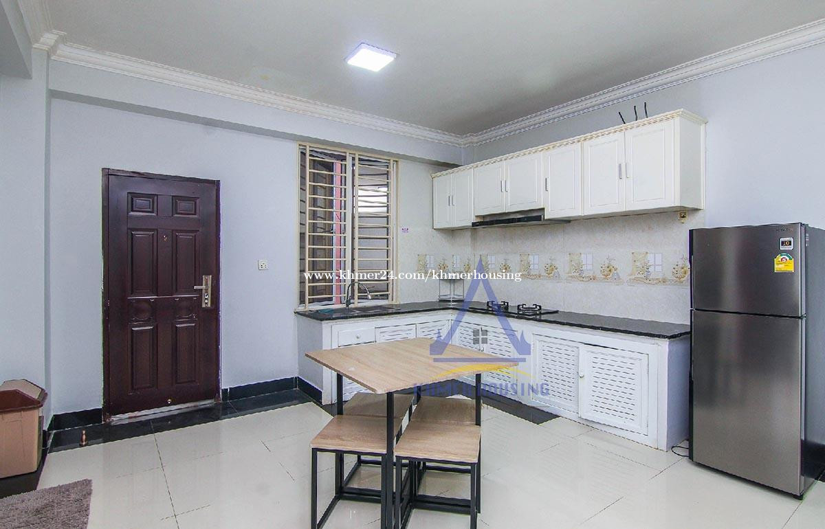 BKK3 area Service apartment 2 beds with lift for rent nearby Toul