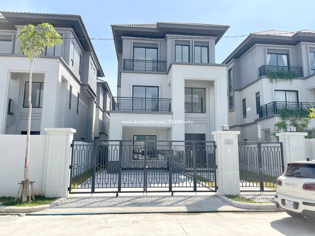 វីឡាឃ្វីន B សម្រាប់លក់ (ទីតាំងបុរីជីបម៉ុង60M) Villa Queen for Rent