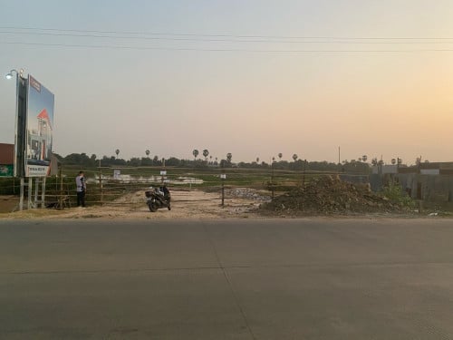 ដីលក់ម្ចាស់ផ្ទាល់