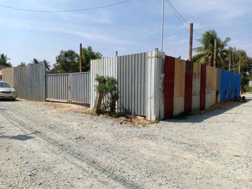 ដីកែងលក់បន្ទាន់ត្រឹម 80000$