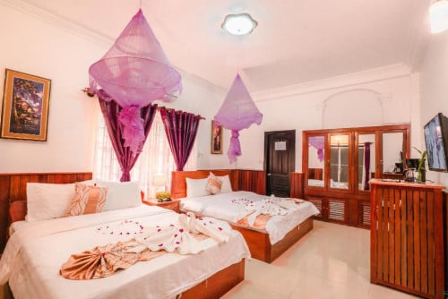 Boutique with full equipment of 10 bedrooms for sale in Siem Reap