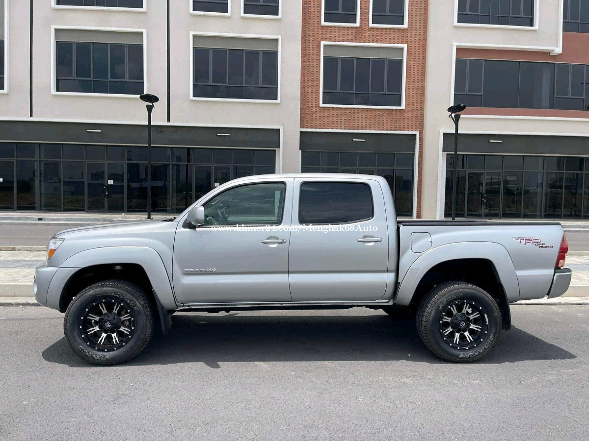 Car for sale 06 pong1 Price 17500 in Phnom Penh, Cambodia