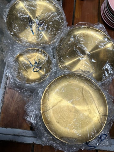 ចានមាសថ្មី លក់ចេញវិញធូរៗ