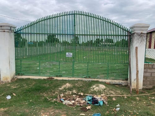 ជាប់ផ្លូវជាតិ