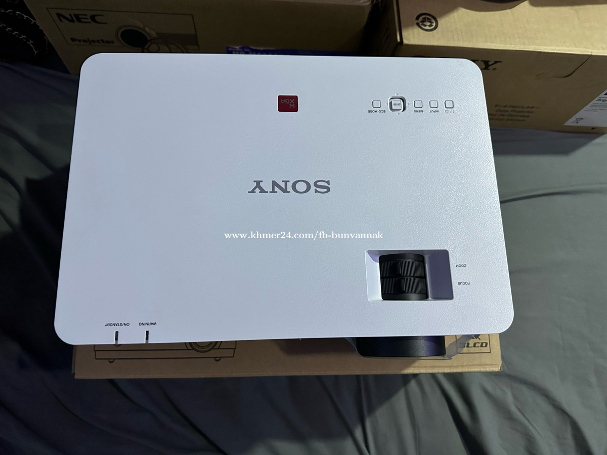 Sell Projector Sony Model VPL EW 575 New 99 Price 800 in Phnom Penh