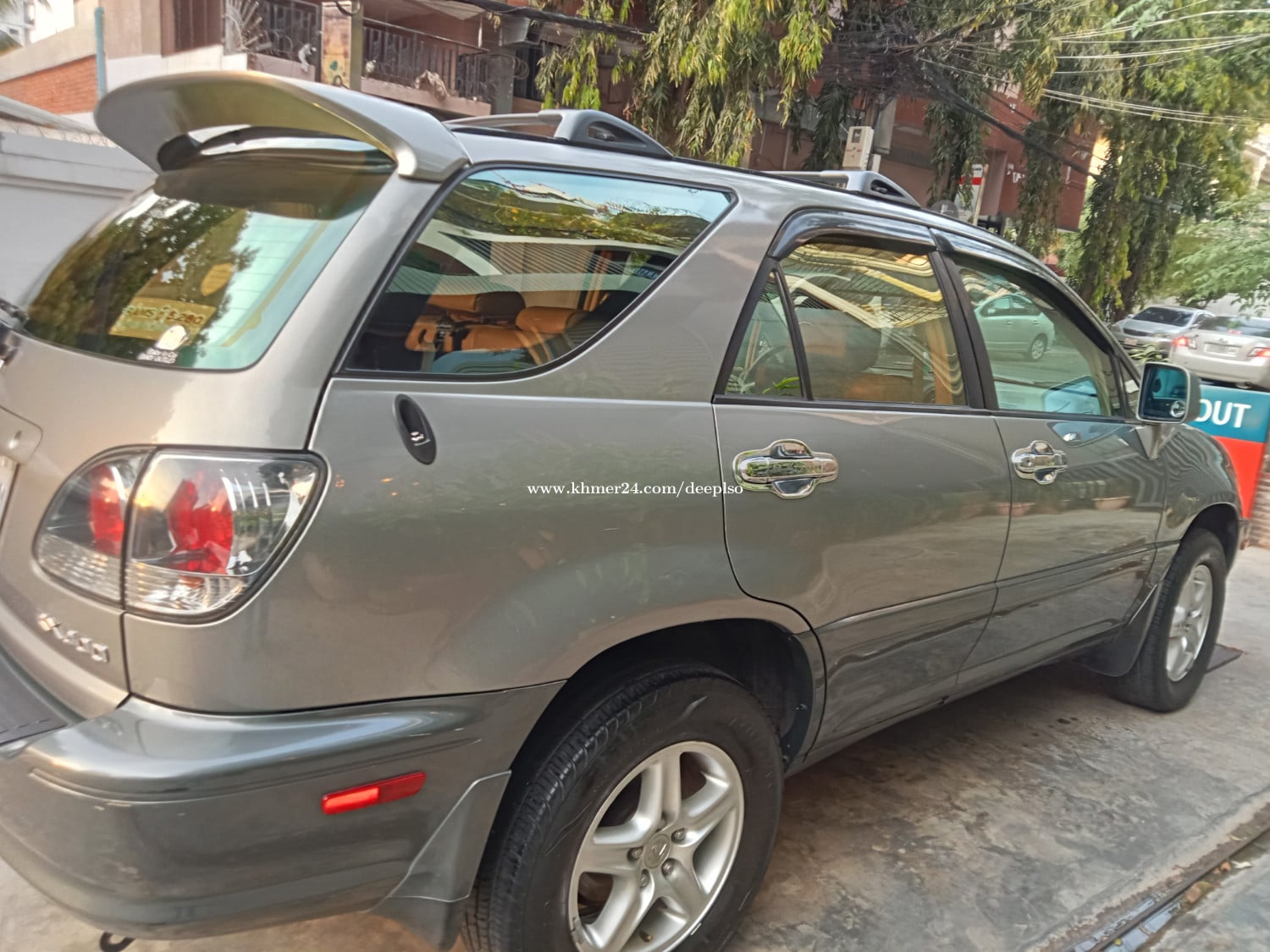 Expatriate Move Urgent Sale of family Car Price 15000.00 in Phnom Penh
