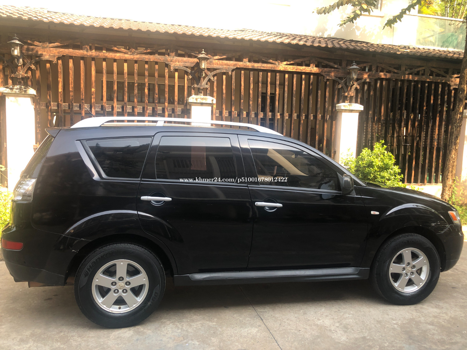 Mitsubishi Outlander 2010 sell Price 15000.00 in Phnom Penh, Cambodia