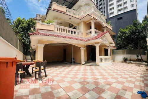 Southern Tonle Bassac area| 7 bedrooms villa for rent in Phnom Penh