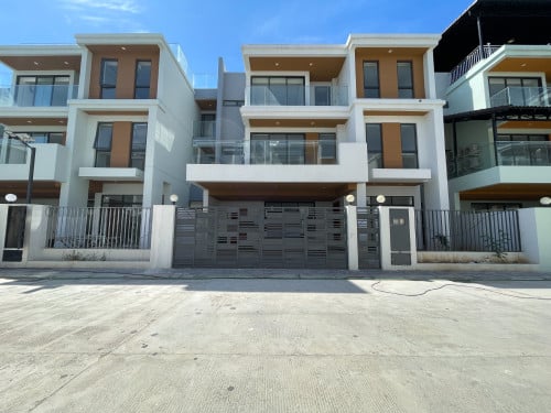 វីឡាទោល លក់ ជិតផ្លូវ៦០ម៉ែត្រ និង អ៊ីអន៣ (AEON Mall 3)