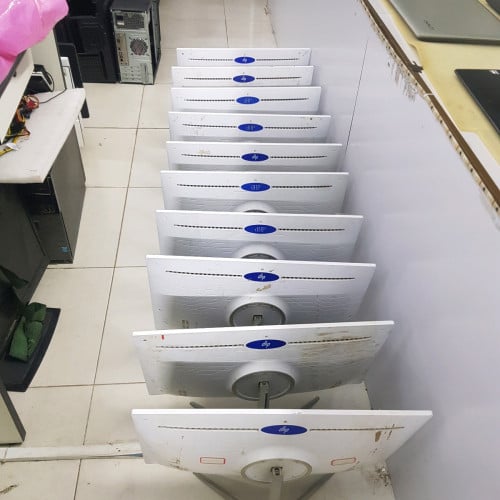 CPU Corebi5-4thRAM 8GBSSD 120GBScreen 24"