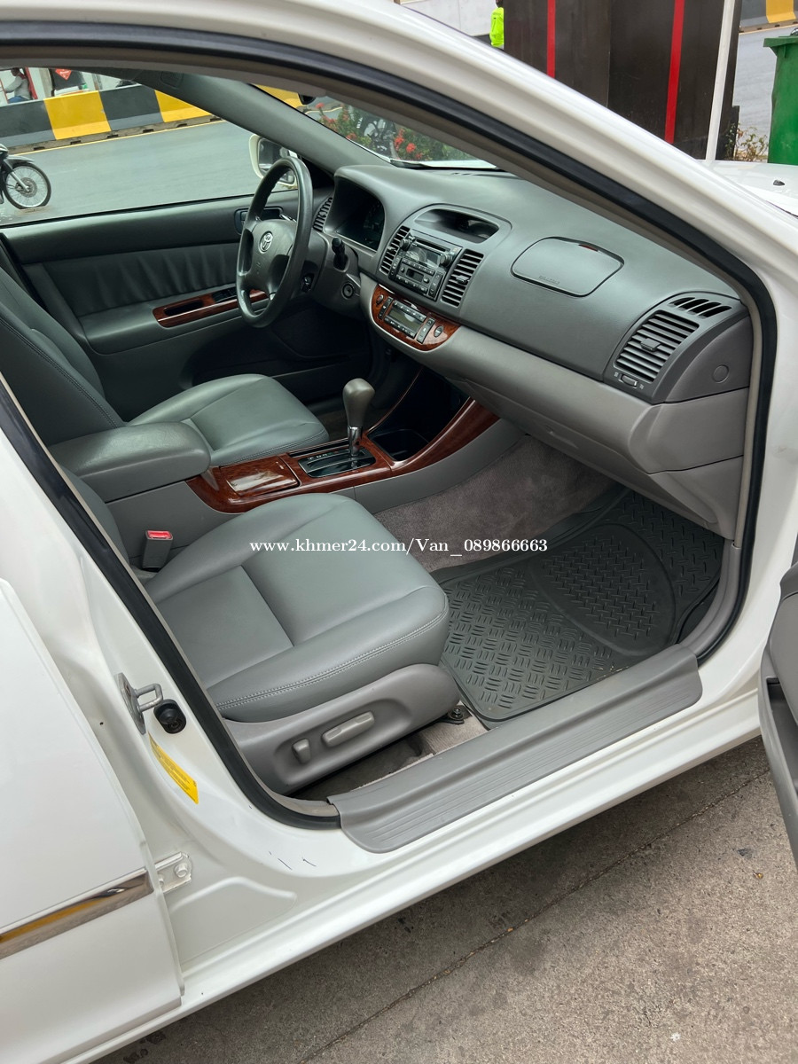 Toyota Camry 2002 xle half full ពោងសុវត្ថិភាព 8 Price 13300 in Phnom