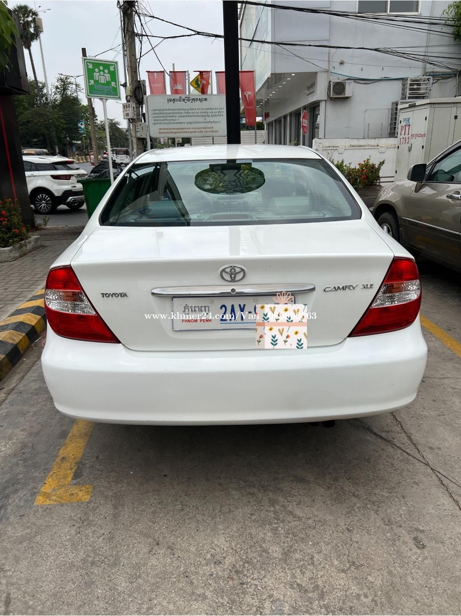 Toyota Camry 2002 xle half full ពោងសុវត្ថិភាព 8 Price 13300 in Phnom