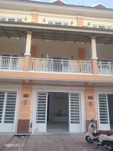 ផ្ទះលក់ បន្ទាន់ (ព្រែកអញ្ចាញ)