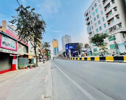 Showroom For Rent Along Monivong BLVD, BKK Area, 12x33m, 02 Floors, 5,000$, Good For All Business