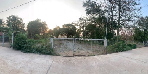 ដីលក់បន្ទាន់នៅជាប់ទន្លេរ 18m X 50m