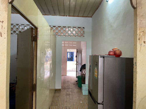 មានផ្ទះជាន់លើសម្រាប់ជួលនៅក្បែរផ្សារសេរីភាព បែមុខផ្លូវធំ