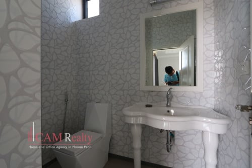 30 Units Apartment Building For Rent in Tuol Svay Prey
