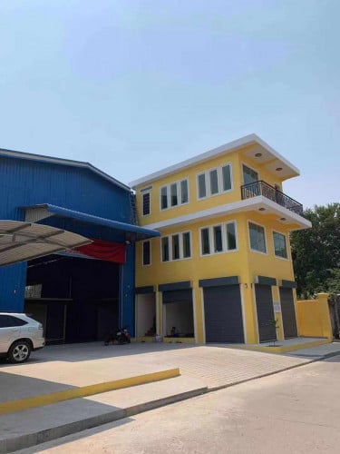 Big indoor market for rental