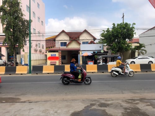 ដីនិងផ្ទះក្នុងក្រុងដូនកែវ