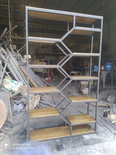 ធ្នើរតាំង/Shelf