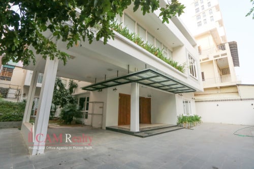 វីឡា5បន្ទប់គេងស្អាត នៅកណ្ដាលក្រុងជិតទូតចិន ទិញហើយមានចំនូលស្រាប់​ 3800​$/ខែ