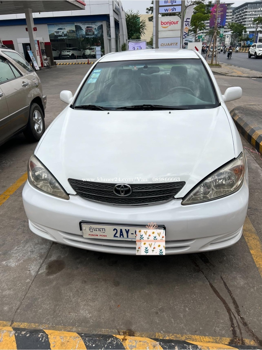 Toyota Camry 2002 xle half full Price 13300 in Phnom Penh, Cambodia