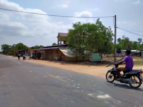 តូបជួល 25$/ខែ 10ម៉ឺនរៀល