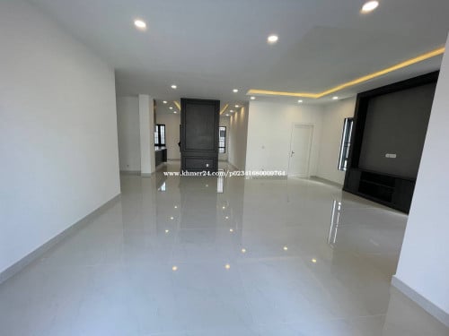 ផ្ទះលក់នៅបុរីជាតិប៉ុងផ្លូវជាតិ6A