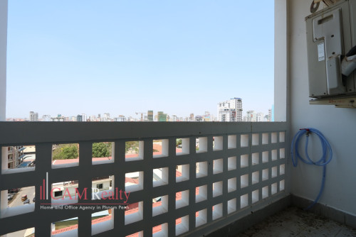 Boeng Trabaek area| 1 bedroom apartment for rent| Small gym