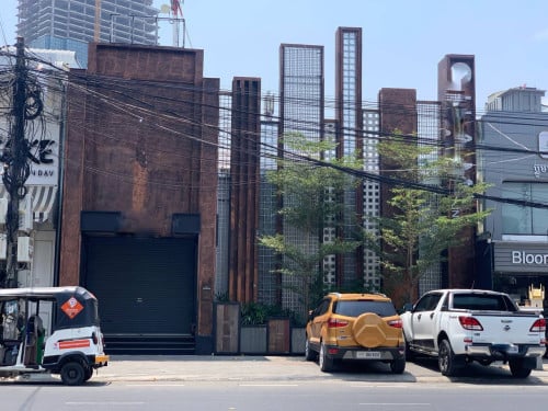 Shophouse for Rent/ផ្ទះអាជីវកម្មសម្រាប់ជួល ទីតាំងល្អនៅផ្លូវធំទួលគោករកស៊ីបាន,Property Code: VBRE01265