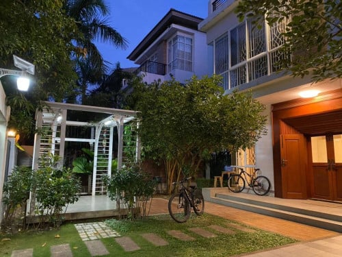 炳发城别墅出租